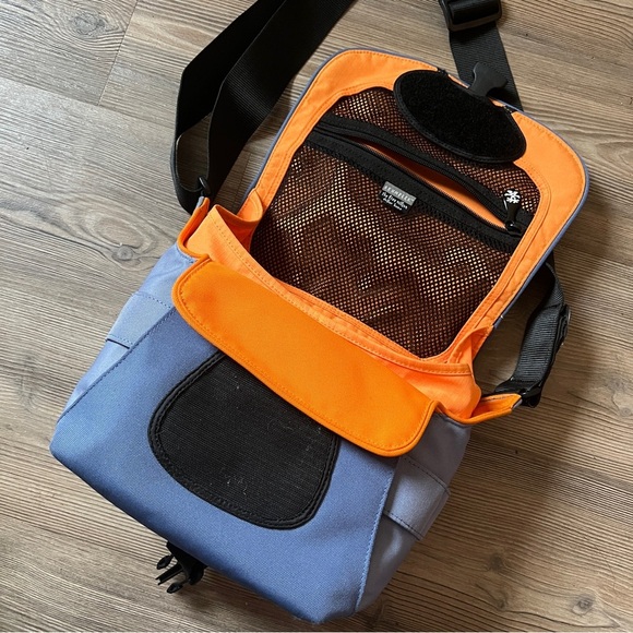 Crumpler Small Messenger DSLR Padded Camera Bag Blue / Orange - Picture 3 of 7